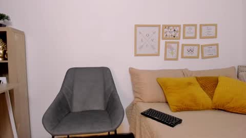 luna_valle online show from 01-23-25, 09:18