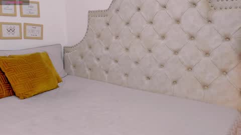 luna_valle online show from 02-04-25, 11:38