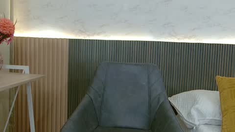 luna_valle online show from 04-06-26, 08:43