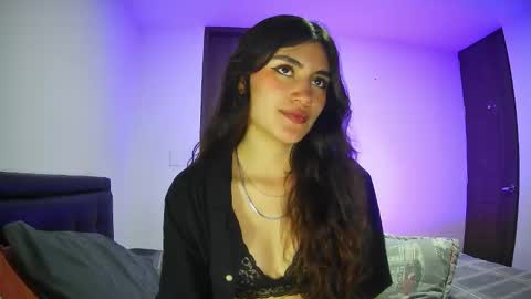 Luna Valmont online show from 03-17-26, 08:23
