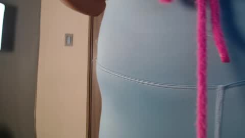 Snapshot of luna_veelvett chatting on 05-19-26, 07:42 luna online show from 05-19-26, 07:42