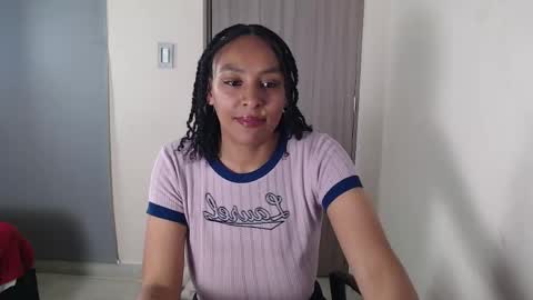 Snapshot of luna_veelvett chatting on 05-27-26, 07:11 luna online show from 05-27-26, 07:11