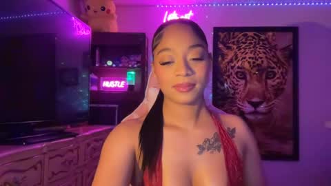 lunaa_11 online show from 07-25-26, 07:28
