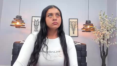 Luna Abril  online show from 02-26-26, 12:15