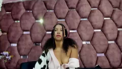 lunna online show from 03-12-26, 04:18