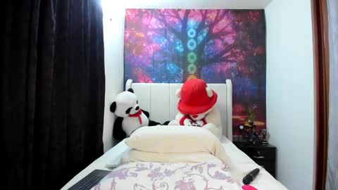 lunaa mayer online show from 10-01-25, 01:44