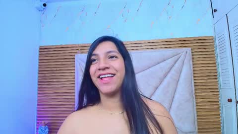 Lunaa rossee  online show from 05-15-26, 07:54