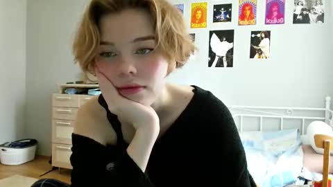 Snapshot of lunaastar_ chatting on 03-09-25, 08:07 lunaastar_ online show from 03-09-25, 08:07