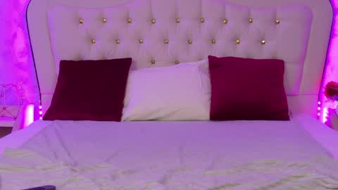 Snapshot of lunababe_ chatting on 03-31-26, 11:21 lunababe_ online show from 03-31-26, 11:21