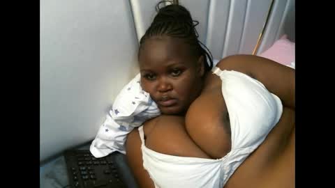 lunabloom01 online show from 11-23-25, 08:19