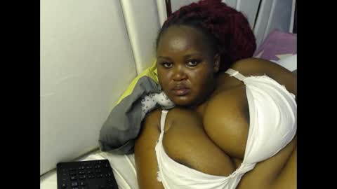 lunabloom01 online show from 01-10-26, 09:11