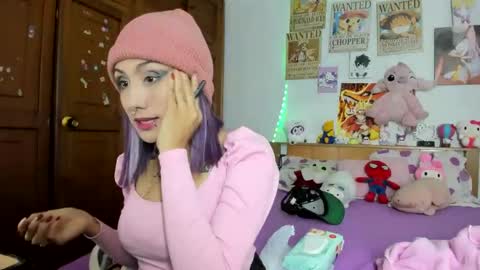 lunacristal_moon online show from 10-17-25, 09:34