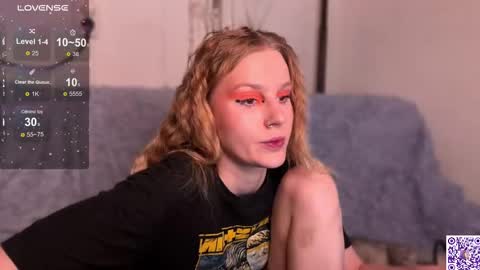 Britney online show from 10-25-25, 04:02