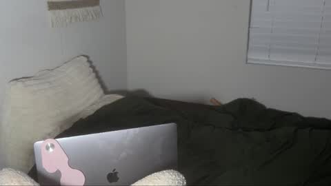 Snapshot of lunadaddysgirl chatting on 02-28-26, 11:11 Luna Daddys Girl online show from 02-28-26, 11:11