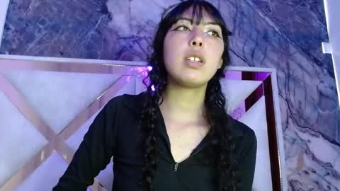 Snapshot of lunaembercs chatting on 12-04-25, 02:59 Luna online show from 12-04-25, 02:59