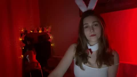 lunafeather online show from 04-03-26, 07:01