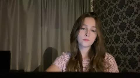 lunafeather online show from 06-15-26, 06:32