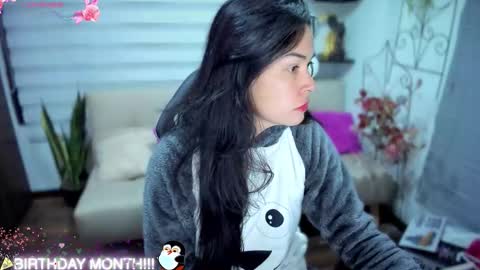 Luna online show from 12-02-25, 05:46