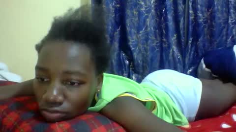 Snapshot of lunah_kitty chatting on 04-23-26, 01:40 lunah_kitty online show from 04-23-26, 01:40
