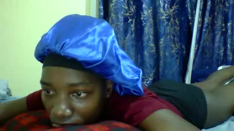 Snapshot of lunah_kitty chatting on 05-16-26, 07:49 lunah_kitty online show from 05-16-26, 07:49