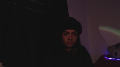 Snapshot of lunahotvibe chatting on 04-03-26, 07:23 Luna Online mostly at 9 am 8 pm online show from 04-03-26, 07:23