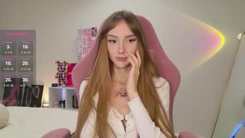 Snapshot of lunainnk chatting on 09-19-25, 11:16 Luna online show from 09-19-25, 11:16