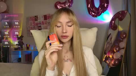 Snapshot of lunainnk chatting on 11-24-25, 12:54 Luna online show from 11-24-25, 12:54