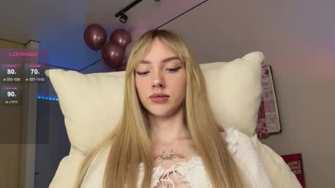 Snapshot of lunainnk chatting on 11-29-25, 10:24 Luna online show from 11-29-25, 10:24