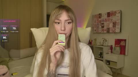 Luna online show from 02-04-26, 01:44