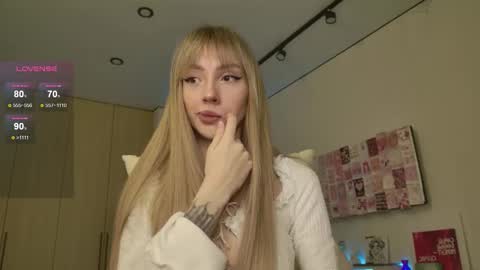 Luna online show from 02-11-26, 12:37