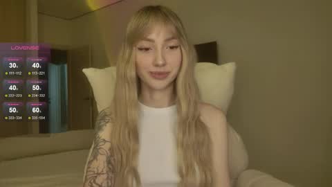 Snapshot of lunainnk chatting on 04-28-26, 12:53 Luna online show from 04-28-26, 12:53