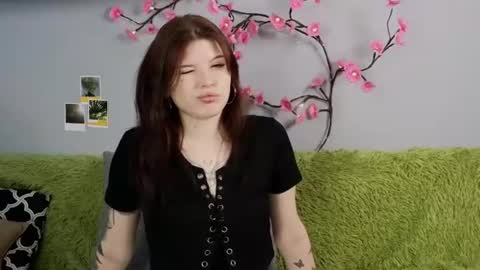 Snapshot of lunaire_cute chatting on 07-28-26, 07:59 lunaire_cute online show from 07-28-26, 07:59