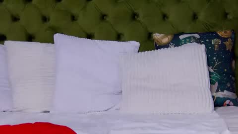 LunaJenner online show from 01-14-26, 04:56