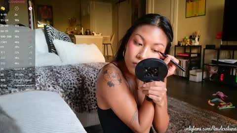 Snapshot of lunalawless chatting on 04-27-26, 11:36 luna dela cruz online show from 04-27-26, 11:36