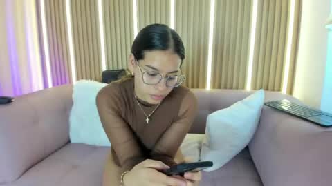 Snapshot of lunamillers_ chatting on 06-03-26, 04:26 lunamillers_ online show from 06-03-26, 04:26