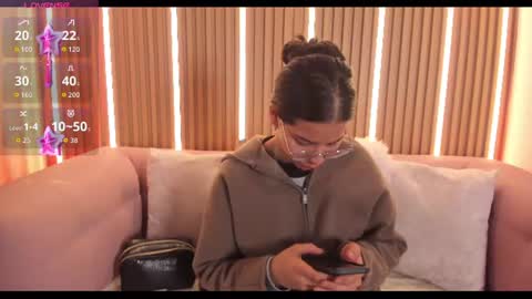 Snapshot of lunamillers_ chatting on 06-11-26, 04:21 lunamillers_ online show from 06-11-26, 04:21