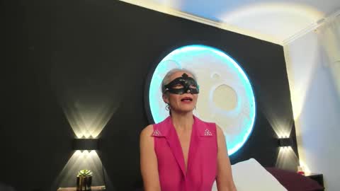 lunamisteriosa_ online show from 10-23-25, 11:09