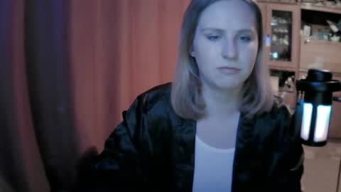 lunamystique_ online show from 06-17-26, 04:08