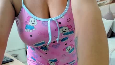 Luna Nieves online show from 04-11-26, 04:50