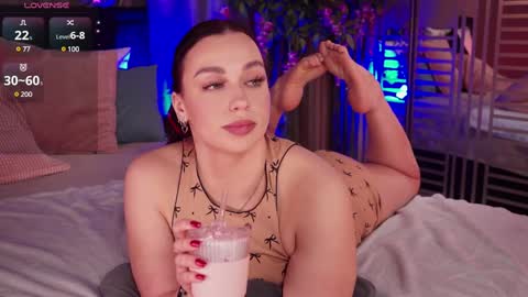 Luna  next streams Mon Fri Sat Sun 8pm-5am gmt0 online show from 01-13-25, 03:01