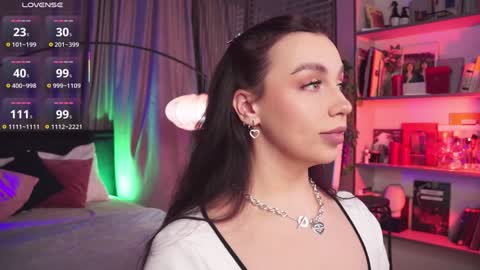 Luna  next streams Mon Fri Sat Sun 8pm-5am gmt0 online show from 02-08-25, 09:25