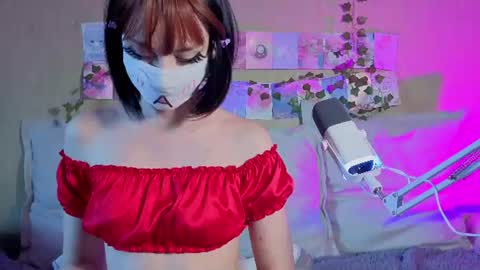 Snapshot of lunanyanmi chatting on 06-14-26, 01:46 Luna online show from 06-14-26, 01:46