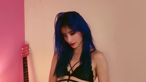 Luna Page online show from 10-13-25, 03:23
