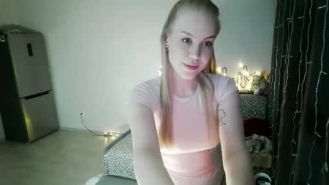 lunapeony online show from 02-20-26, 02:28