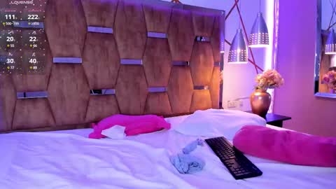 Luna online show from 03-01-25, 12:17