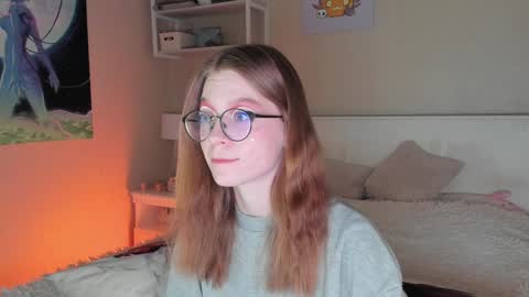 Snapshot of lunar_sofia chatting on 12-15-24, 10:47 Sofia online show from 12-15-24, 10:47