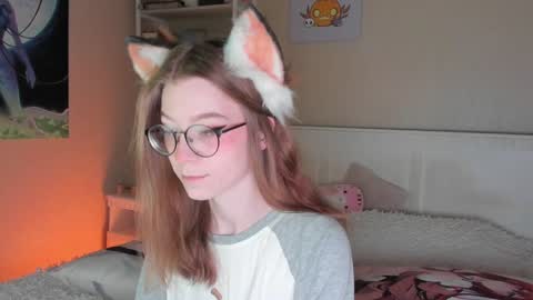 Snapshot of lunar_sofia chatting on 12-22-24, 11:41 Sofia online show from 12-22-24, 11:41