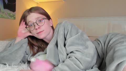 Snapshot of lunar_sofia chatting on 12-31-24, 02:19 Sofia online show from 12-31-24, 02:19