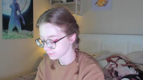 Snapshot of lunar_sofia chatting on 12-31-24, 10:48 Sofia online show from 12-31-24, 10:48