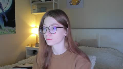 Snapshot of lunar_sofia chatting on 01-10-25, 11:00 Sofia online show from 01-10-25, 11:00